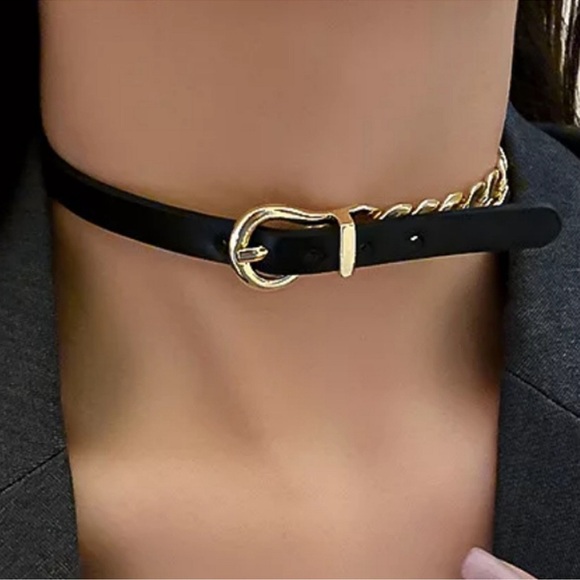 Gold Leather Buckle Design Chain Link Choker - Picture 5 of 12